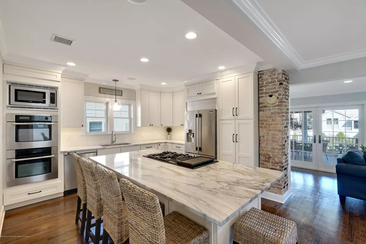 Manasquan, NJ 08736,84 Morris Avenue