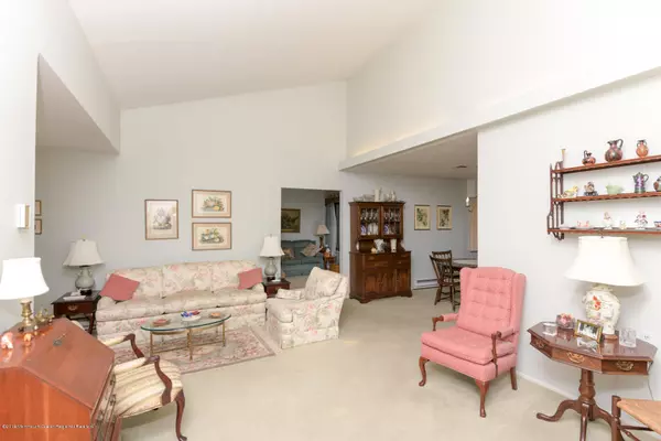 Red Bank, NJ 07701,25 Concord Court