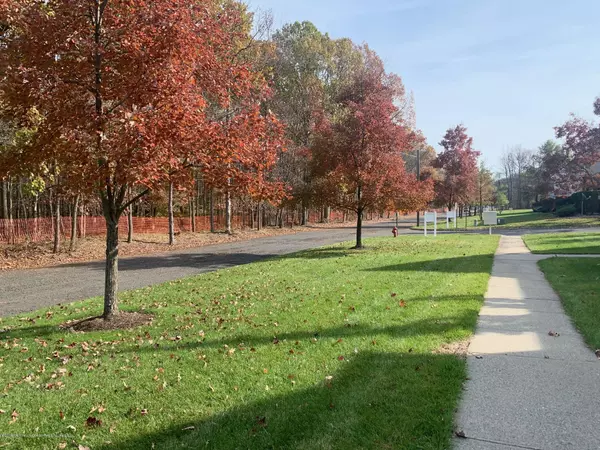 North Brunswick, NJ 08902,950 Thomas Avenue