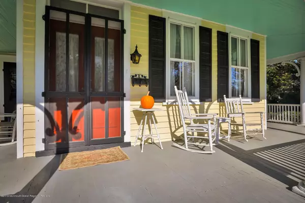 Rumson, NJ 07760,62 Ridge Road