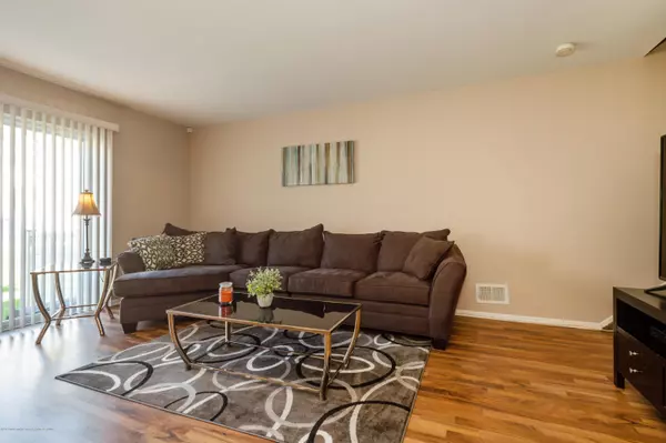 Aberdeen, NJ 07747,20 Lucia Court