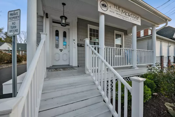 Keyport, NJ 07735,92 W Front Street