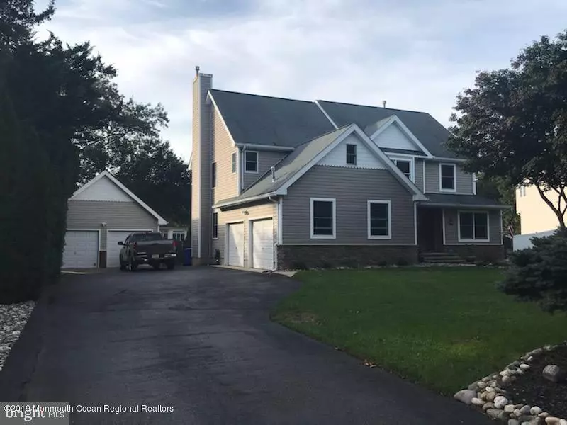 Stafford, NJ 08050,5 Ridge Court