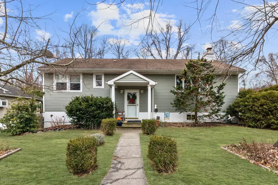 7 Manymind Avenue, Atlantic Highlands, NJ 07716