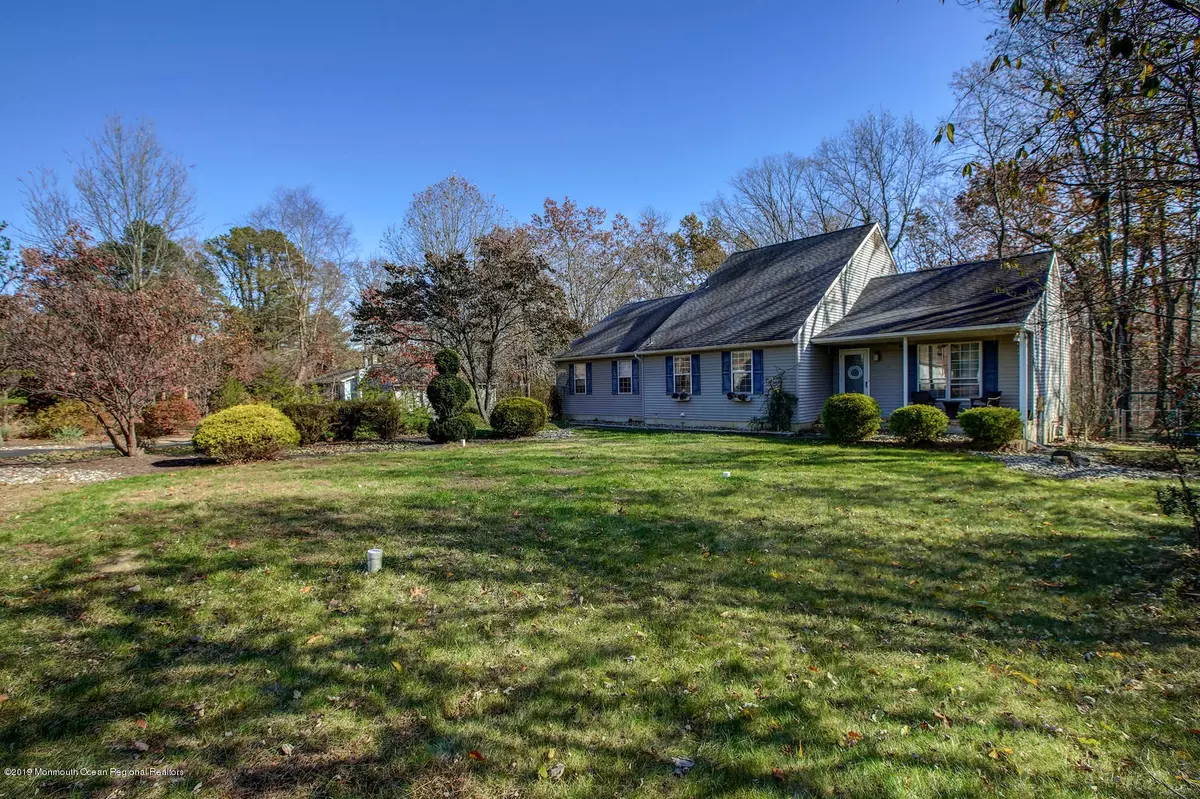 Jackson, NJ 08527,7 Corinne Court