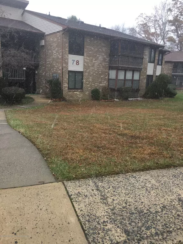 78 Overlook Way #K, Manalapan, NJ 07726