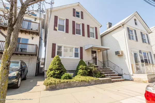 42 W 9th Street, Bayonne, NJ 07002