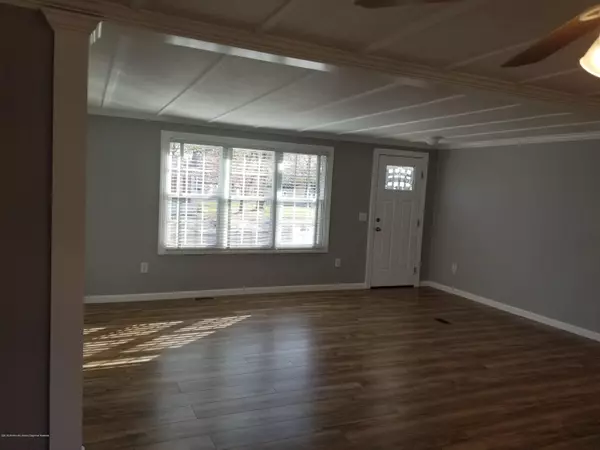 Jackson, NJ 08527,18 Douglas Drive