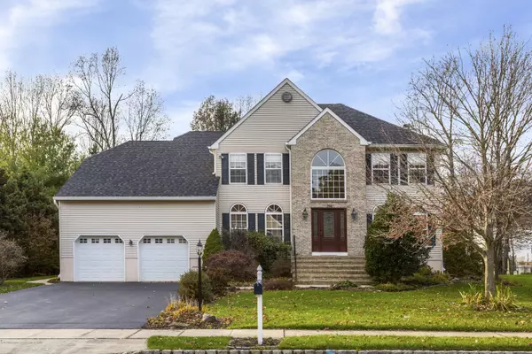 384 Meadowood Road, Jackson, NJ 08527