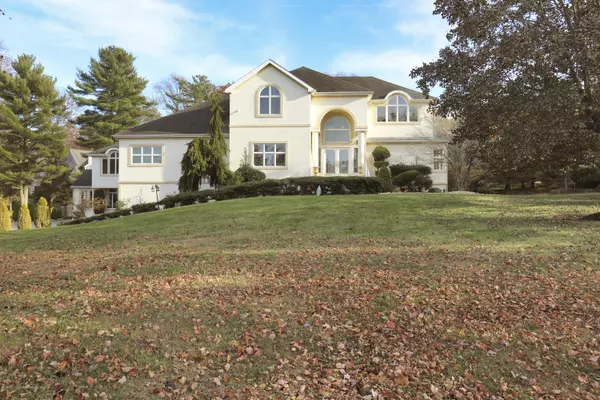 10 Bordeaux Lane, Holmdel, NJ 07733