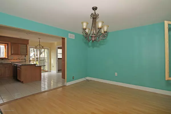 Red Bank, NJ 07701,72 Walnut Avenue