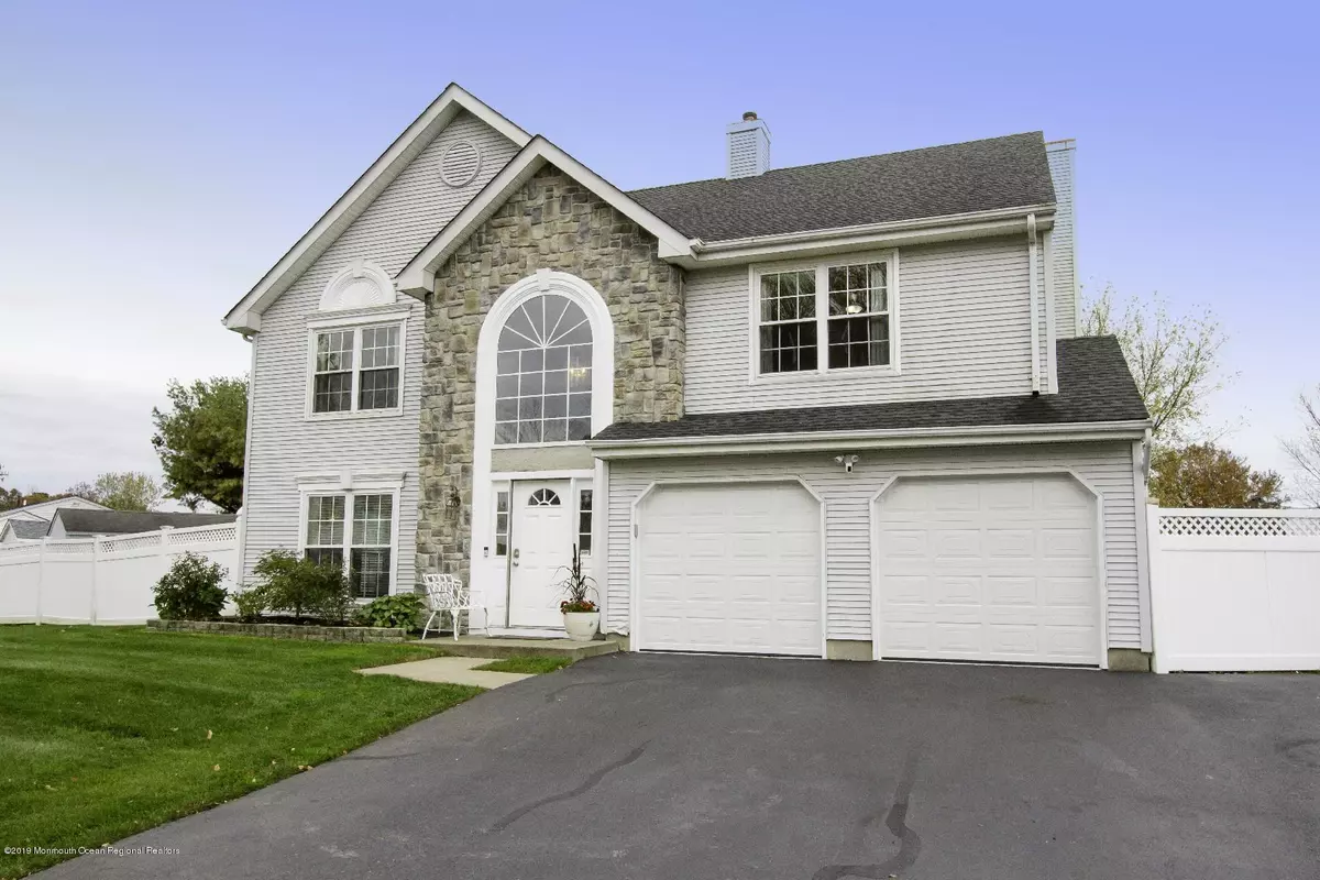 Tinton Falls, NJ 07712,86 Colonial Drive