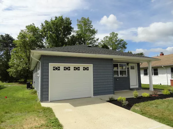 Toms River, NJ 08757,343 Saint Thomas Drive