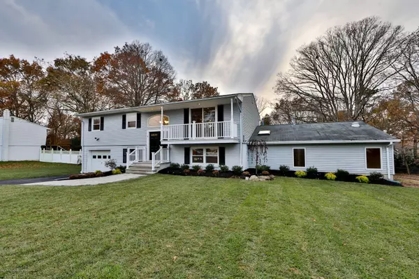 Howell, NJ 07731,6 Laurel Court