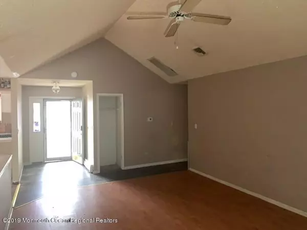 Manahawkin, NJ 08050,113 Dolphin Road