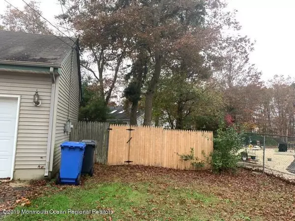 Manahawkin, NJ 08050,113 Dolphin Road