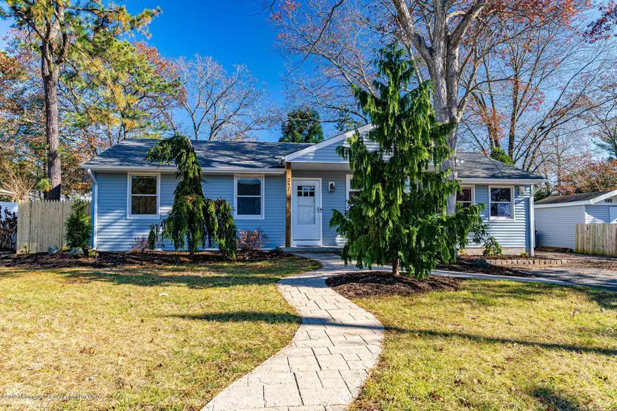 257 Mermaid Drive, Manahawkin, NJ 08050