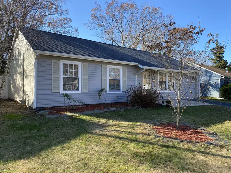 9 Mast Drive, Barnegat, NJ 08005