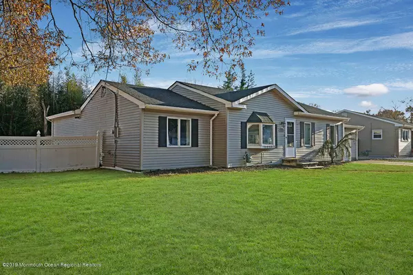 Forked River, NJ 08731,403 Woodlawn Drive