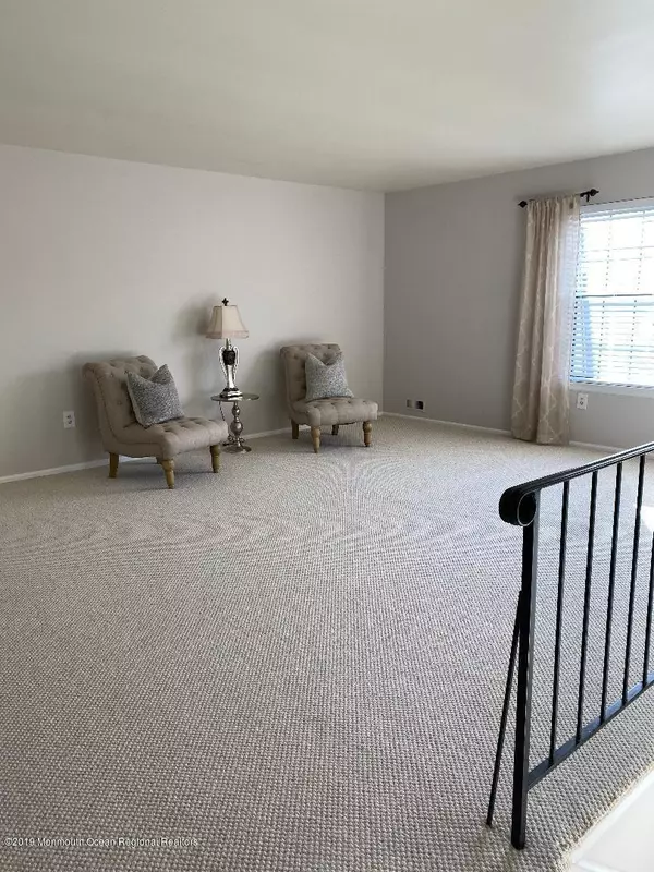 Edison, NJ 08817,421 Wallace Street #421