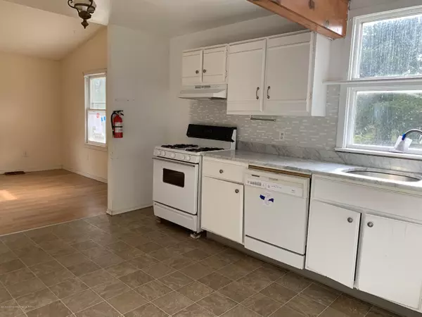 Little Egg Harbor, NJ 08087,15 Cherry Street