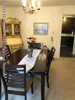 Freehold, NJ 07728,72 Patrick Henry Square #1000