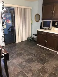 Freehold, NJ 07728,72 Patrick Henry Square #1000