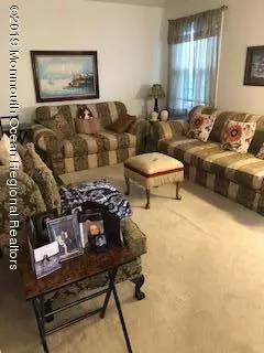 Freehold, NJ 07728,72 Patrick Henry Square #1000