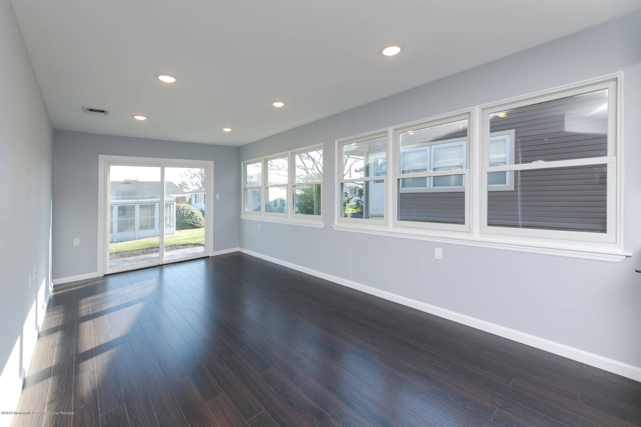 Brick, NJ 08724,33 Tony Court