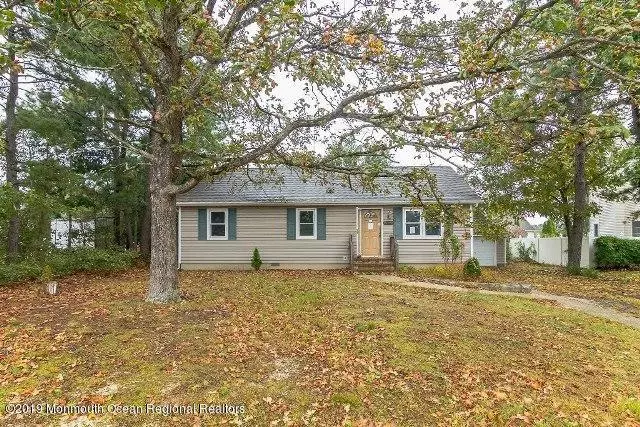 Manahawkin, NJ 08050,599 Shark Lane