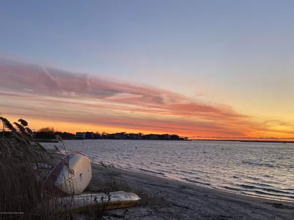 Barnegat Light, NJ 08006,4 E 30th Street