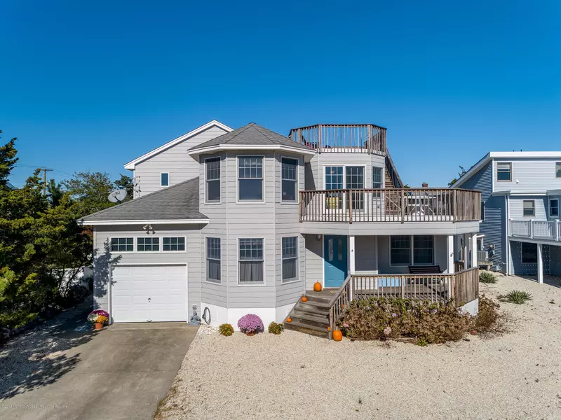 4 E 30th Street, Barnegat Light, NJ 08006