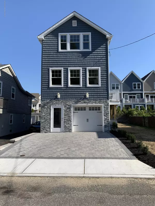 Highlands, NJ 07732,19 Locust Street