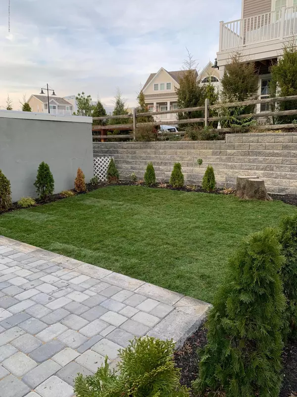 Highlands, NJ 07732,19 Locust Street