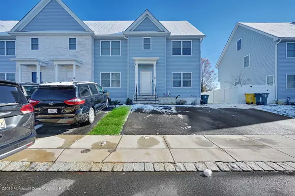 25 Sea Point Drive, Lakewood, NJ 08701