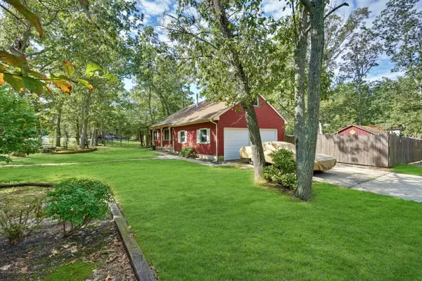 Pine Beach, NJ 08741,83 Midland Avenue