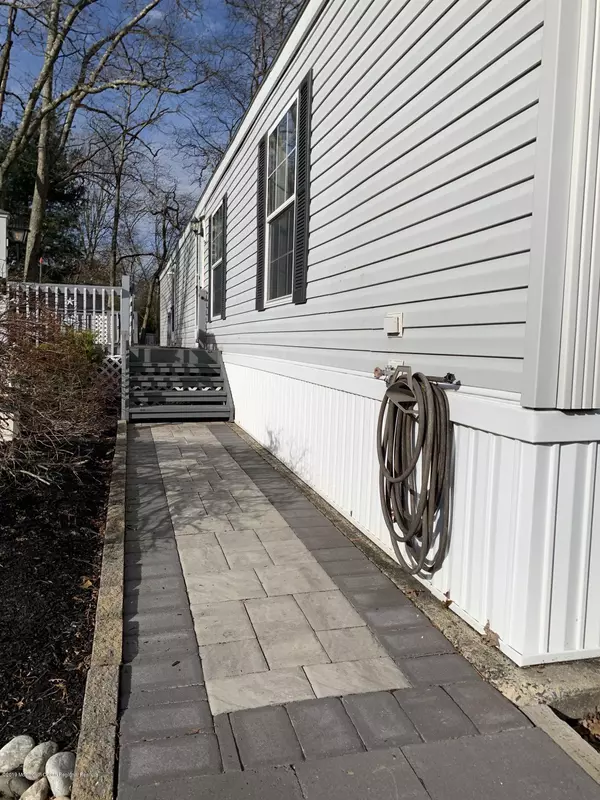 Jackson, NJ 08527,26 Lace Bark Lane