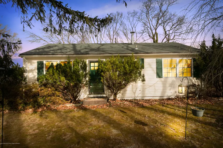 11 Westwood Drive, Howell, NJ 07731