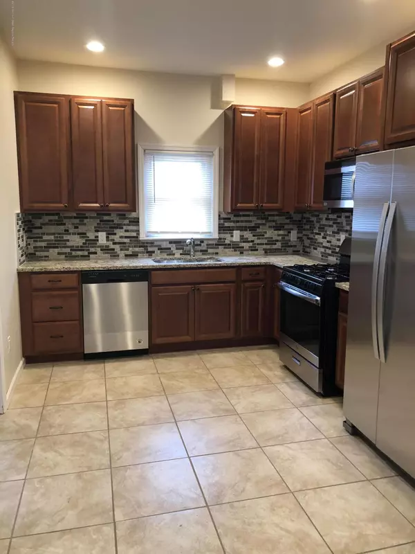 Totowa, NJ 07512,65 Dewey Avenue