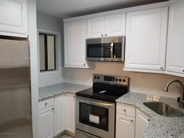 154 Cross Slope Court #C, Manalapan, NJ 07726