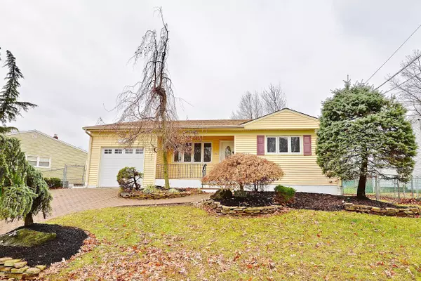 10 Ferris Road, Edison, NJ 08817