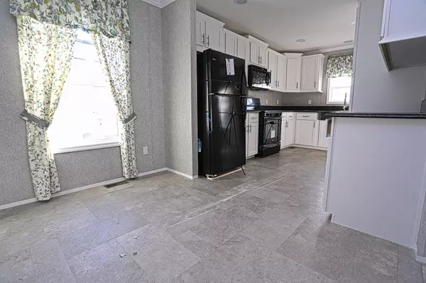 Hazlet, NJ 07730,37 Monique Court