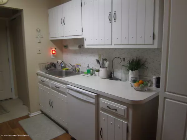 76 Overlook Way #K, Manalapan, NJ 07726