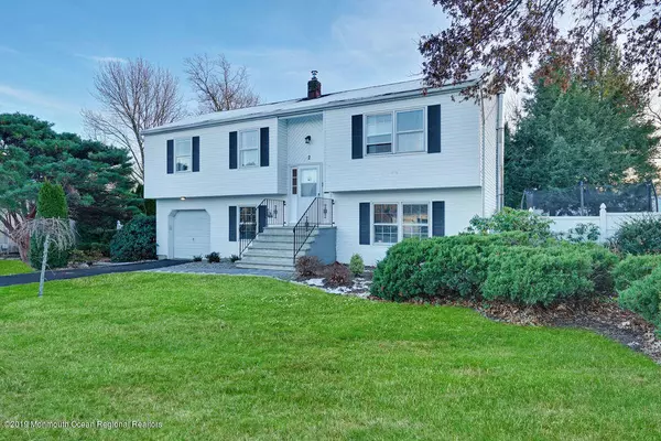 2 Colony Court, Hazlet, NJ 07730