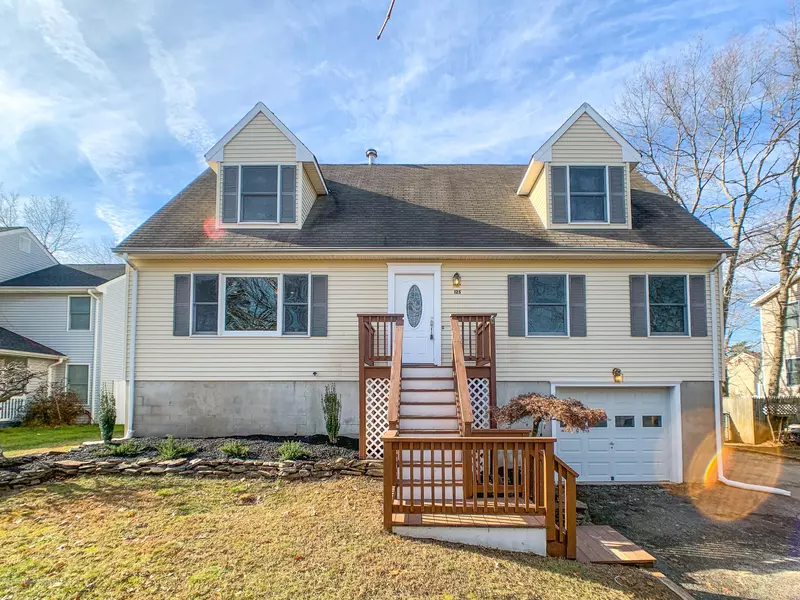 125 Sextant Road, Manahawkin, NJ 08050