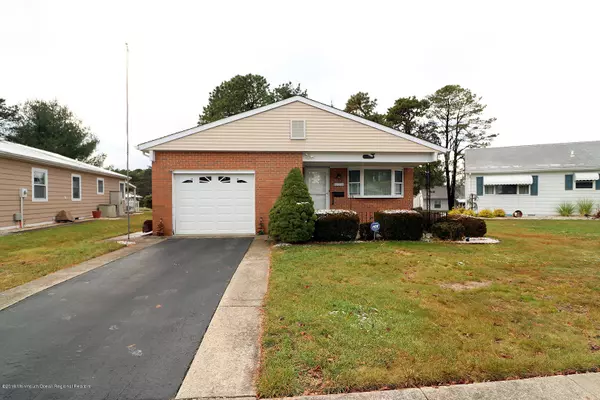 Toms River, NJ 08757,21 Maison Way