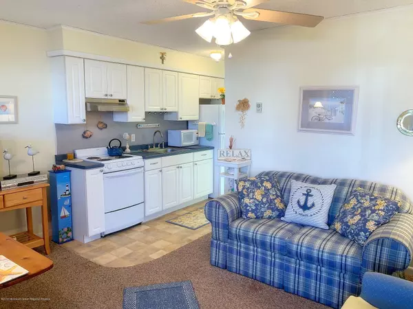 Seaside Heights, NJ 08751,223 Webster Avenue #7