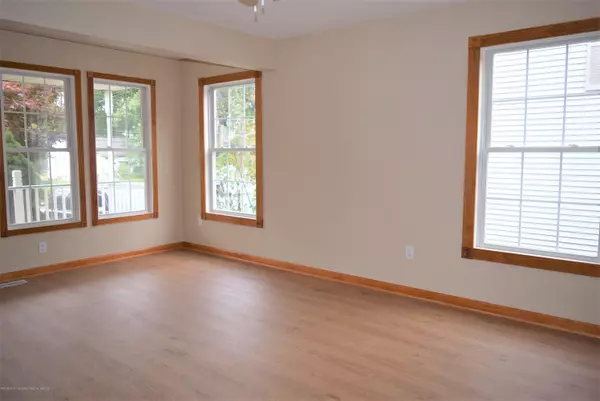 Keyport, NJ 07735,395 W Prospect Avenue