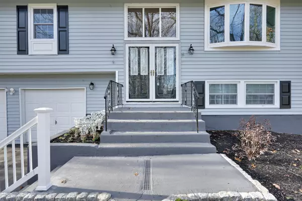 Jackson, NJ 08527,3 Westminster Drive