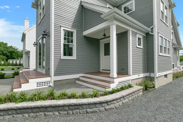 Rumson, NJ 07760,74 Avenue Of Two Rivers